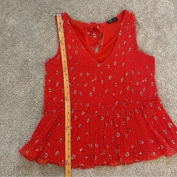 ZARA Red Floral Daisy Printed Pleated Sleeveless Blouse V-Neck Top Size Small - Picture 10 of 14